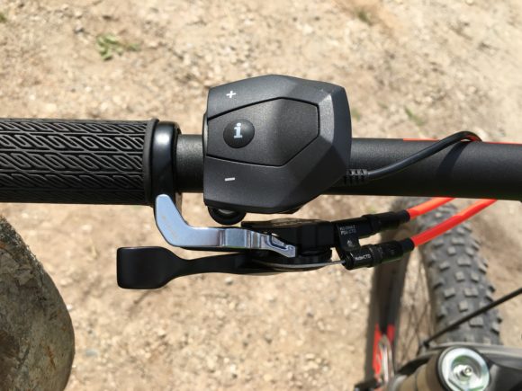 Il comando di variazione di velocità al manubrio