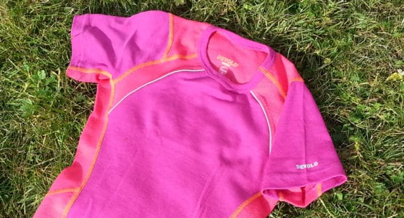 Lana merino al 100%, la maglia energy T-shirt è lavorata in modo da garantire massima traspirabilità