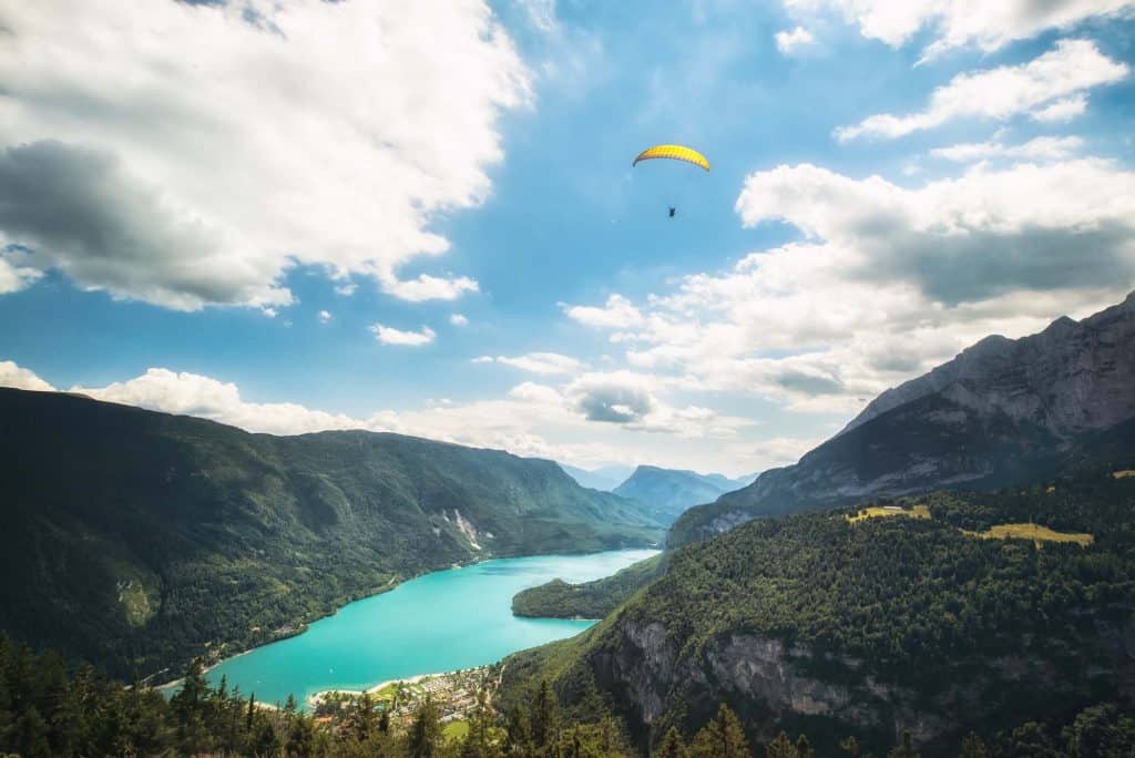 Il lago di Molveno, giudicato il più bello d'Italia