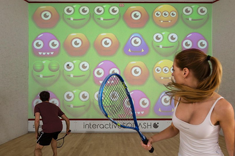 Lo squash giocato virtualmente