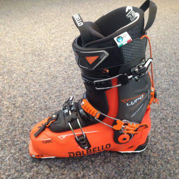 Dalbello Lupo C 130 nei colori arancio e nero