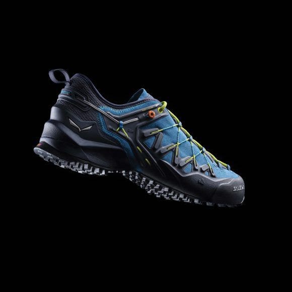 Vista laterale della scarpa Salewa Wildfire Edge