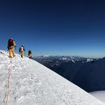 Dopo la salita, la discesa dalla vetta dell'Illimani