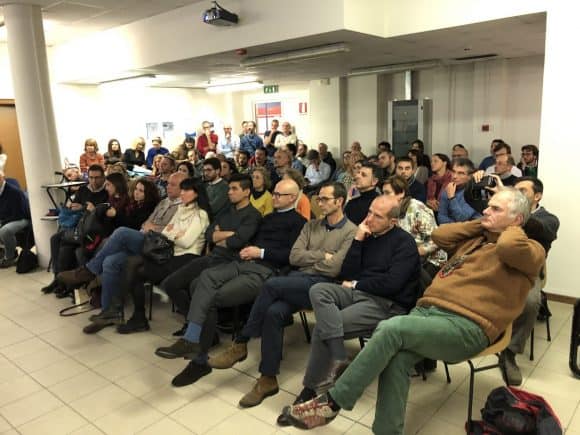 Pubblico molto attento e curioso.