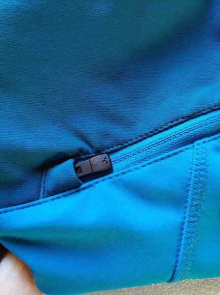 Cursore bloccato a fine corsa della cerniera