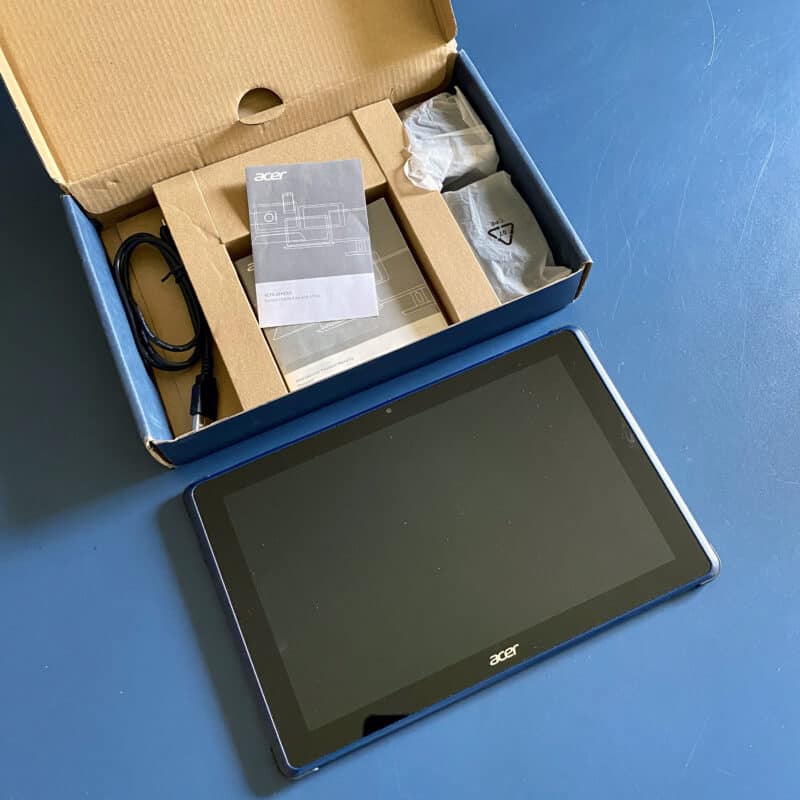 Acer Enduro Urban T1 Tablet Semi-rugged, la confezione