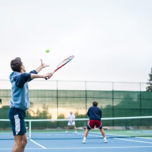 ITAS Active copre le attività di tennis amatoriale.