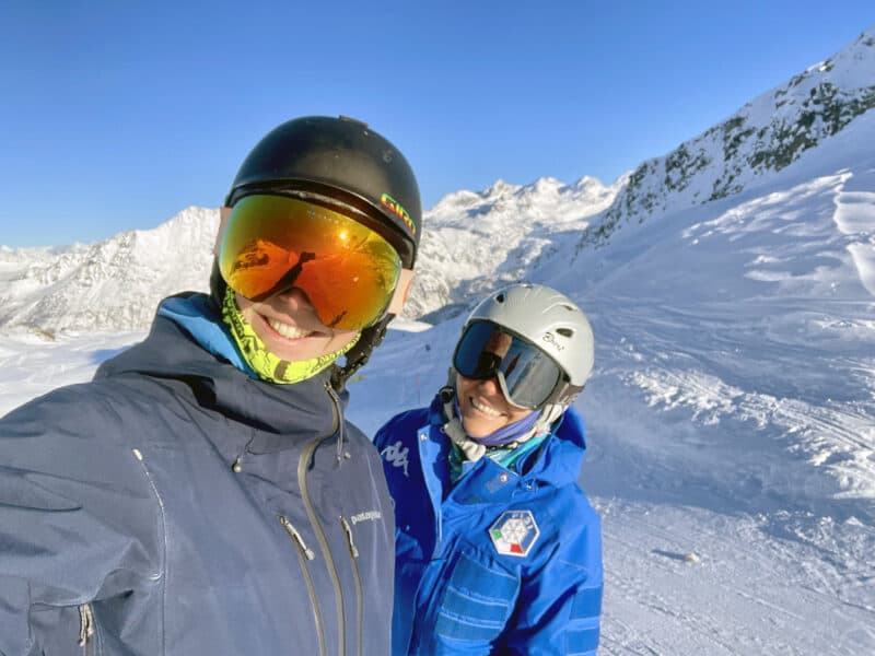 Lorenzo Diaferia sulla neve con Valentina Gasparini.