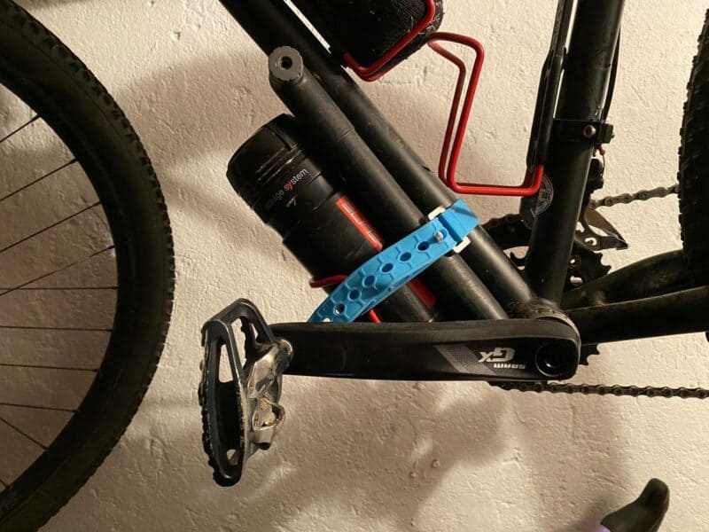La falsa borraccia per riporre gli accessori da bici