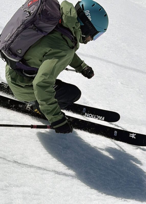 Close up con sci allmountain.