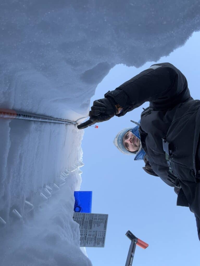campionamento manto nevoso Isole Svalbard