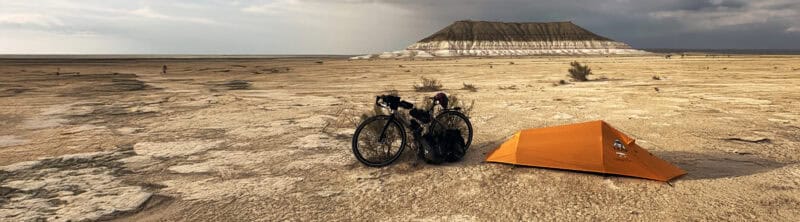 Kazakistan in bici.