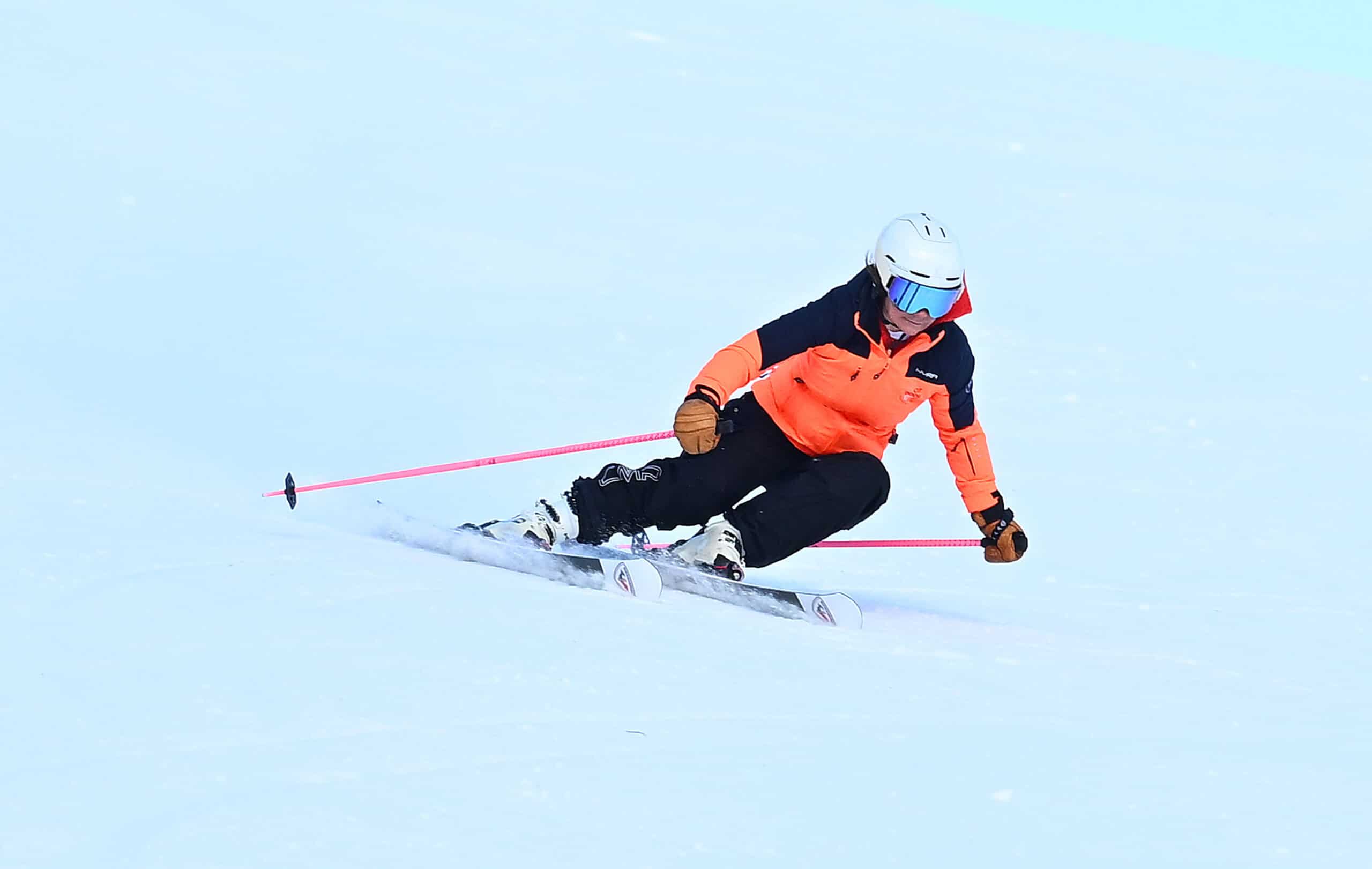 In azione sulla pista Agnello dello Ski Center Latemar.
