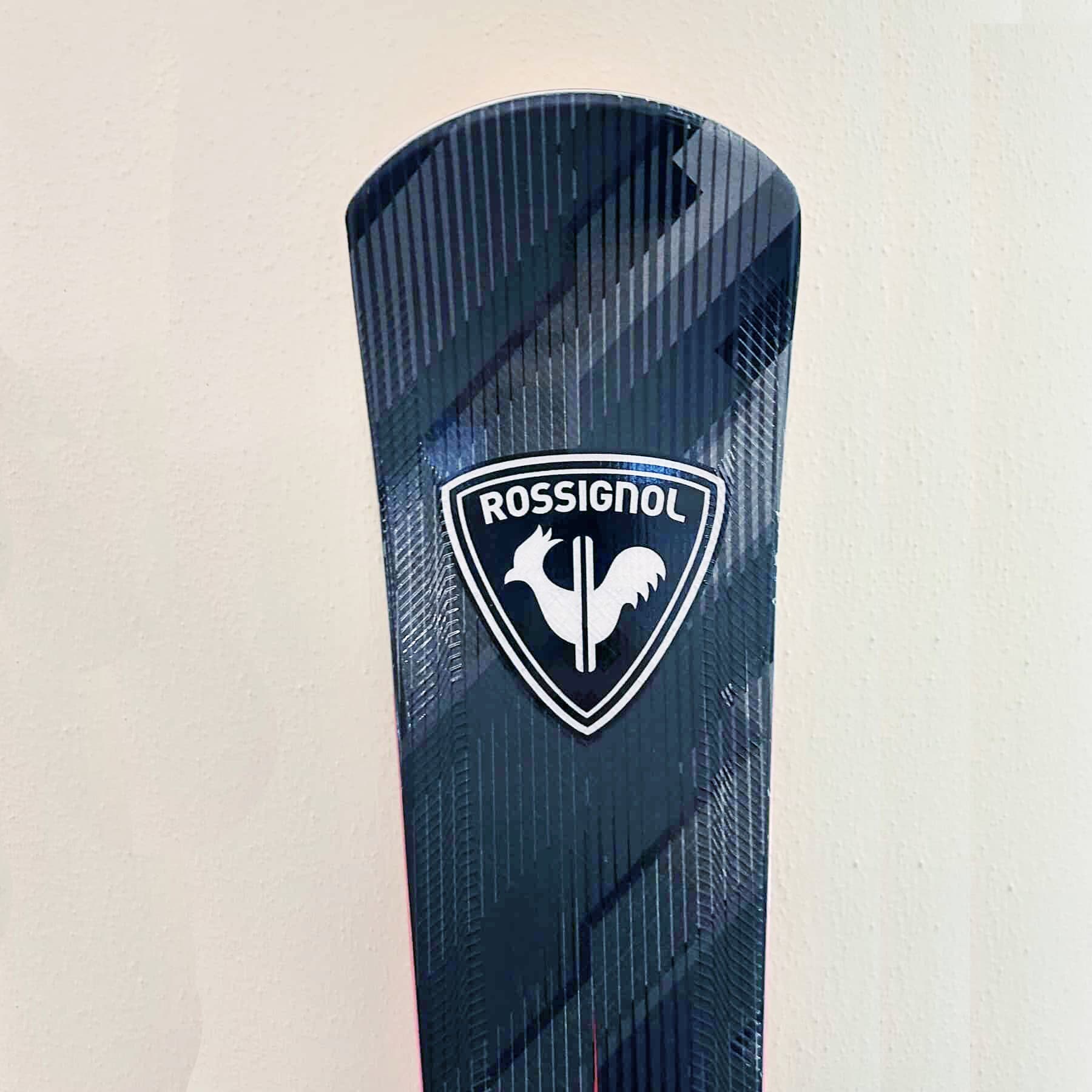 La forma tipica della punta da gara Rossignol.