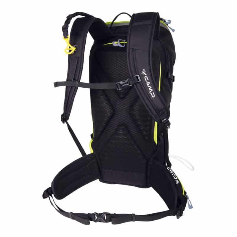 Lo schienale aerato e gli spallacci anatomici.