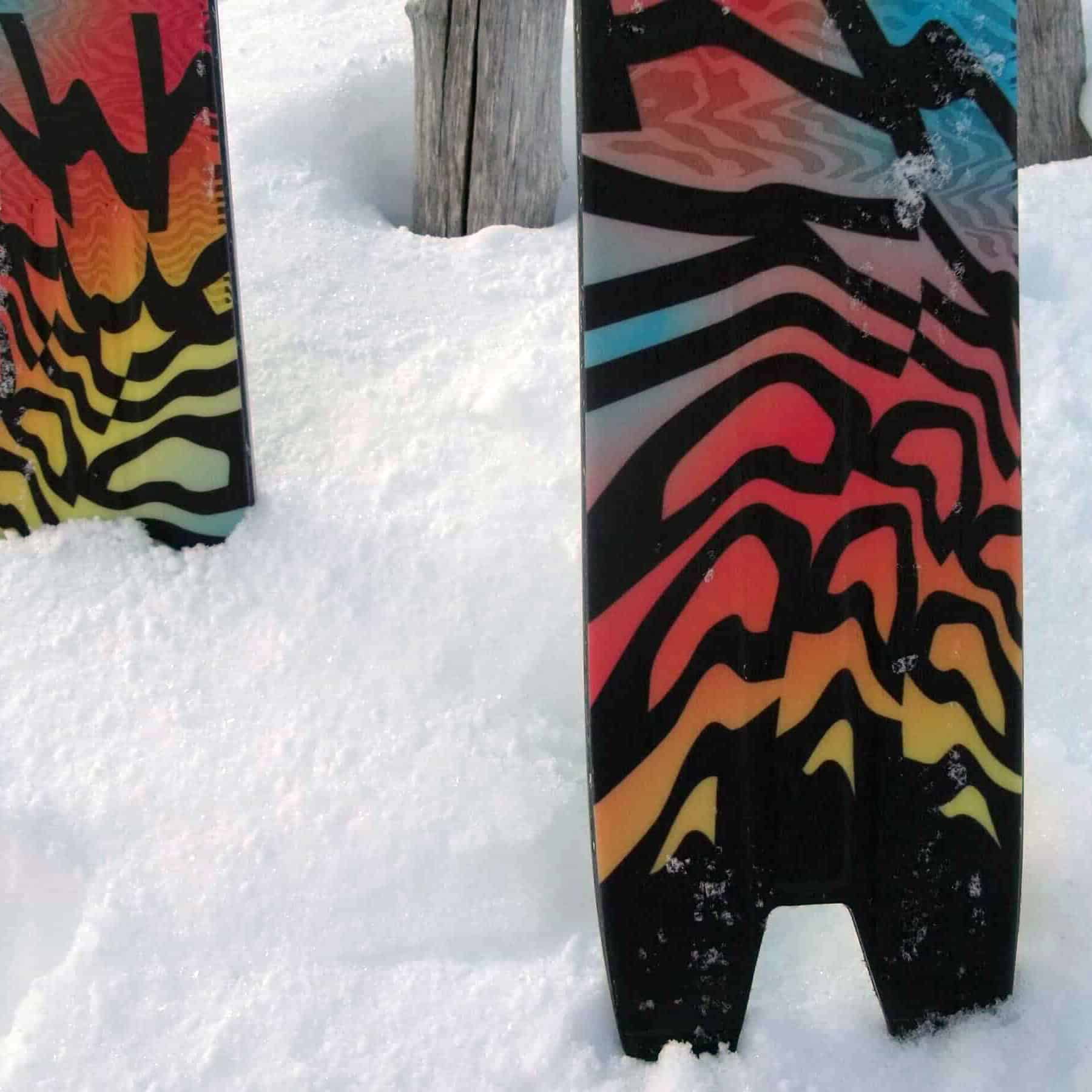 La tipica "coda di rondine" del modello, ormai in uso da più stagioni.