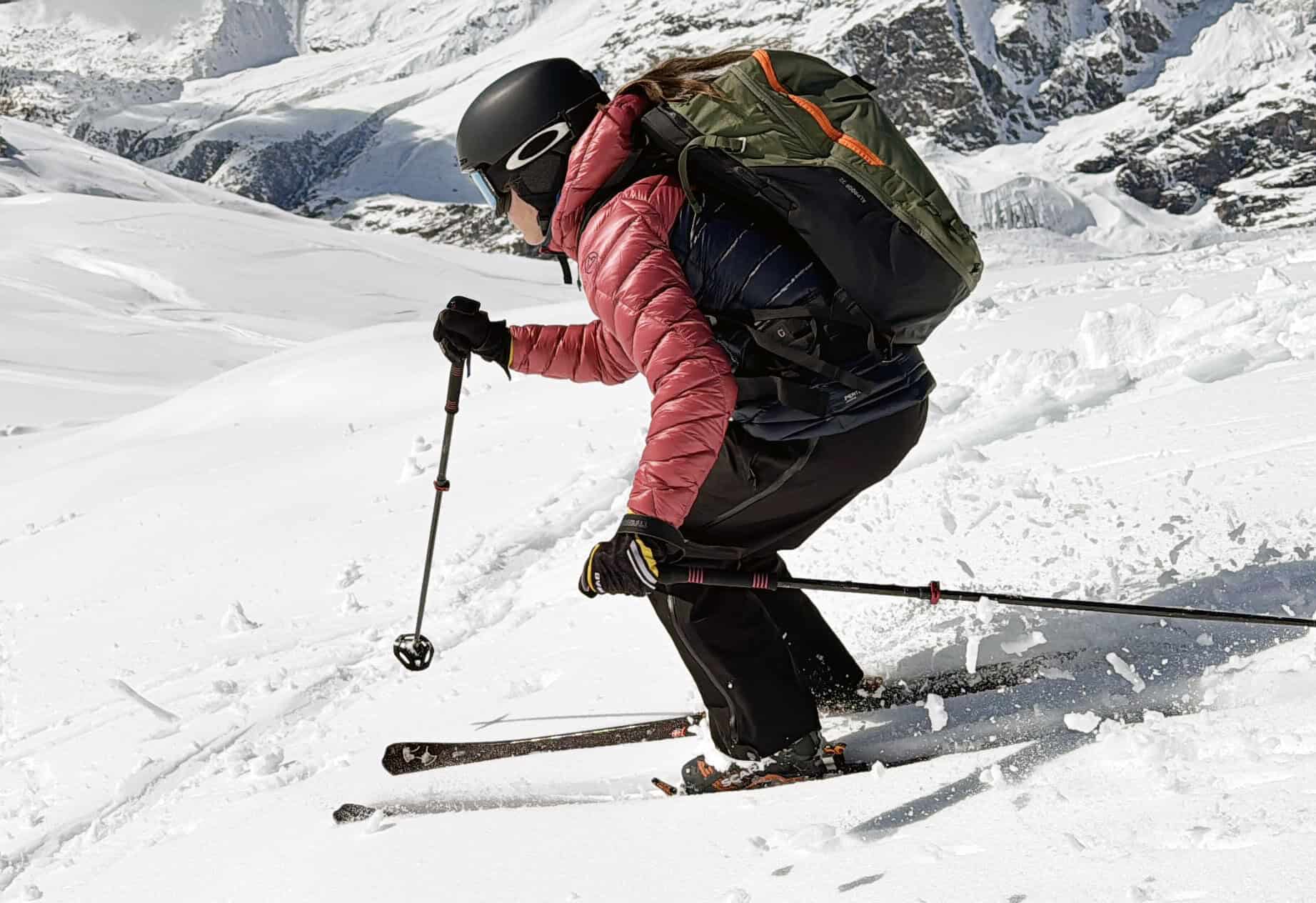 Zainio Deuter Alproof 32 sulle spalle di Sophie a Cervinia.
