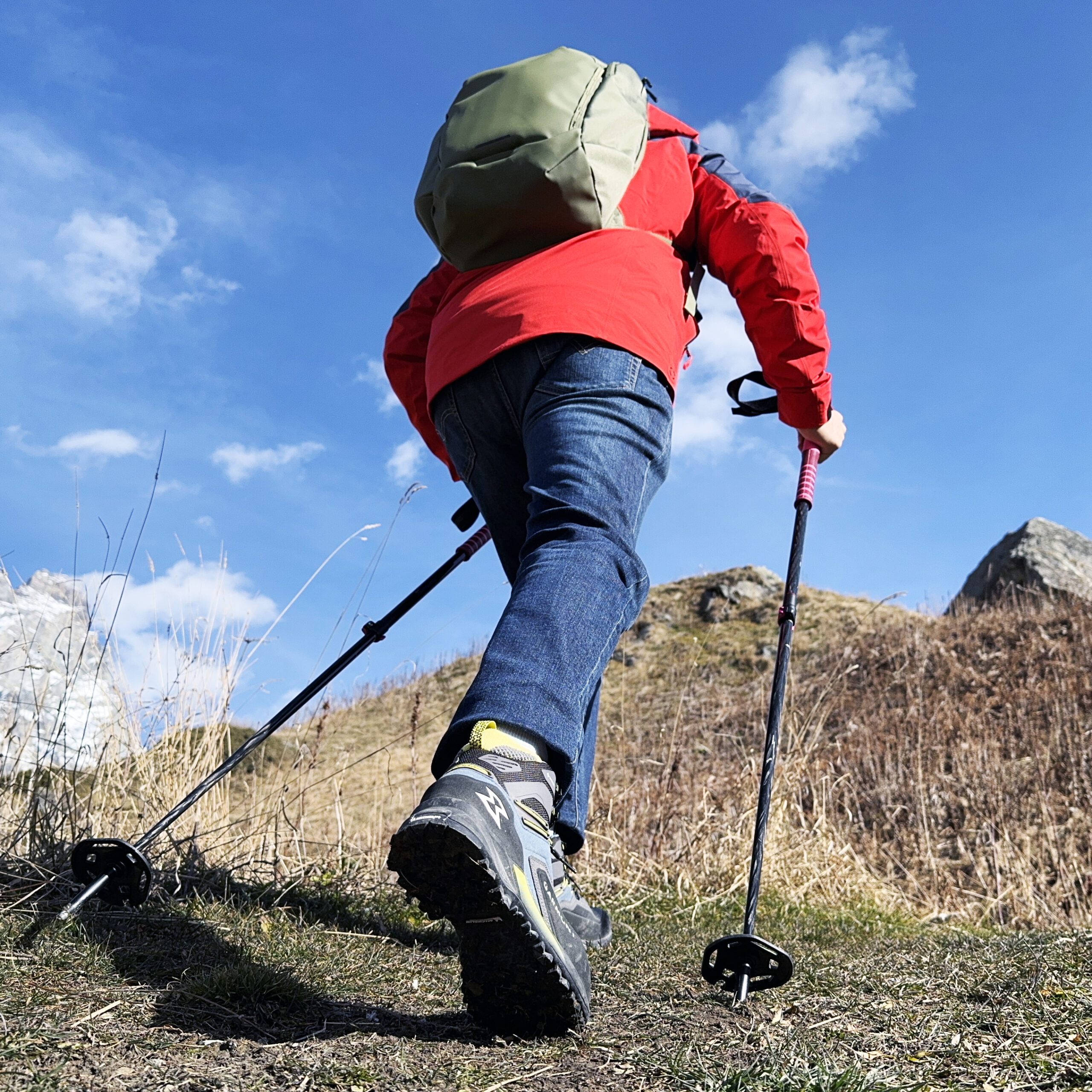 Una calzatura da trekking solida e dinamica.
