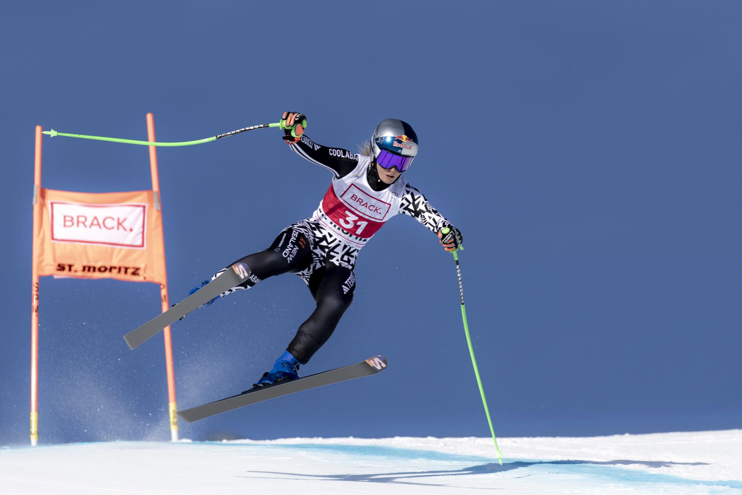 Alice Robinson (NZL) qui in azione DH. Photo Gabriele Facciotti | Pentaphoto // Erich Spiess / Red Bull Content Pool