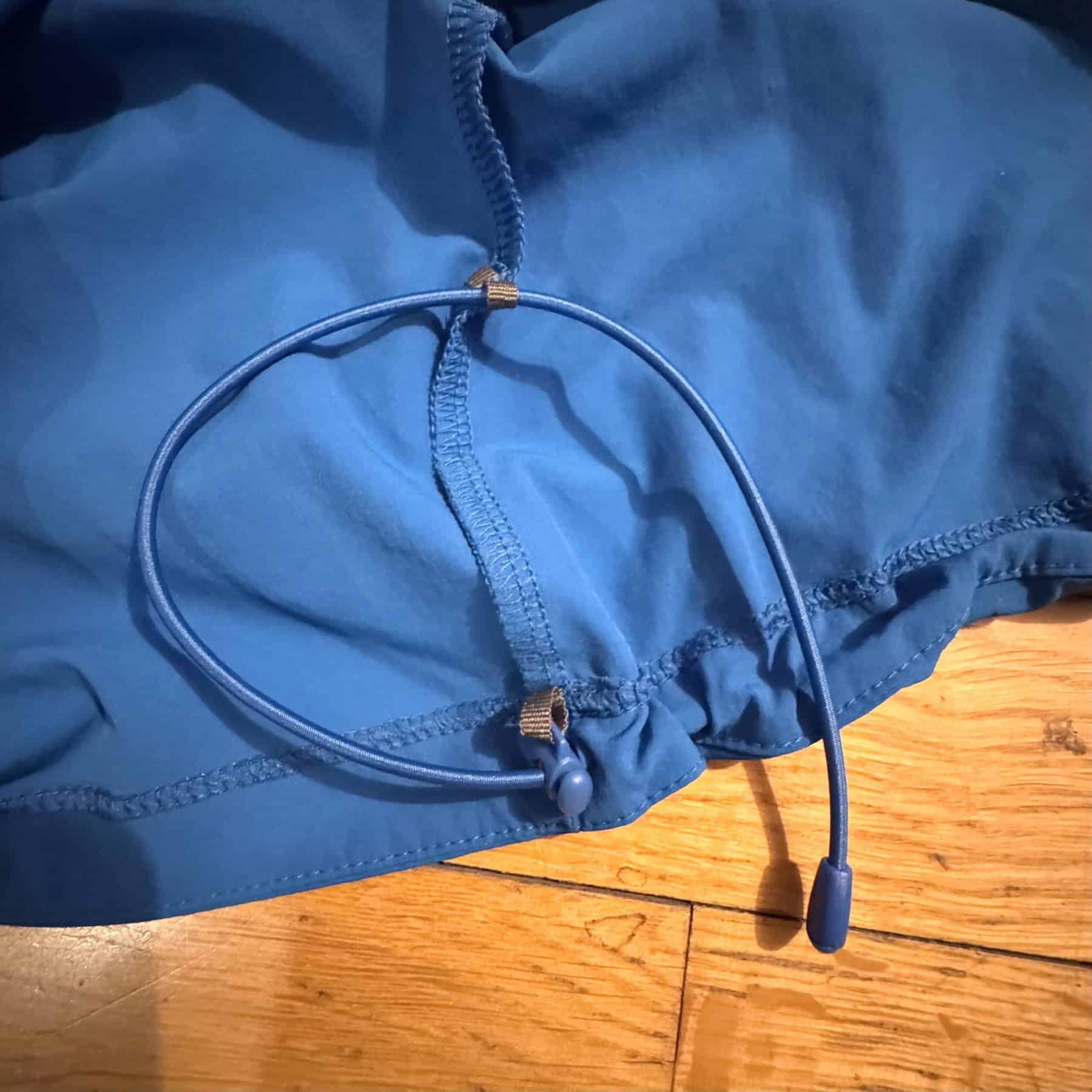 Rab Borealis Alpine Hoody dettaglio della clip di regolazione