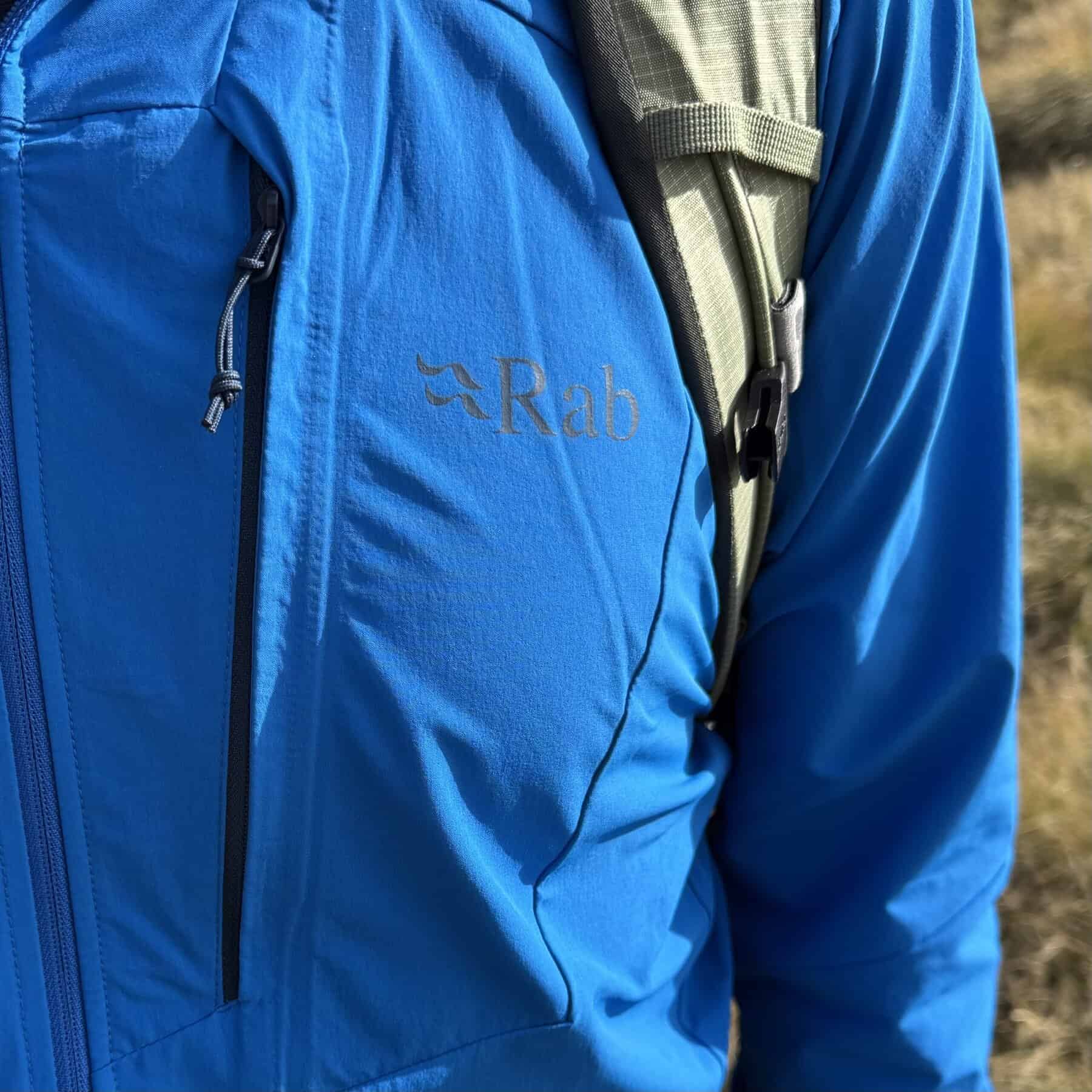 Rab Borealis Alpine Hoody dettaglio della tasca pettorale