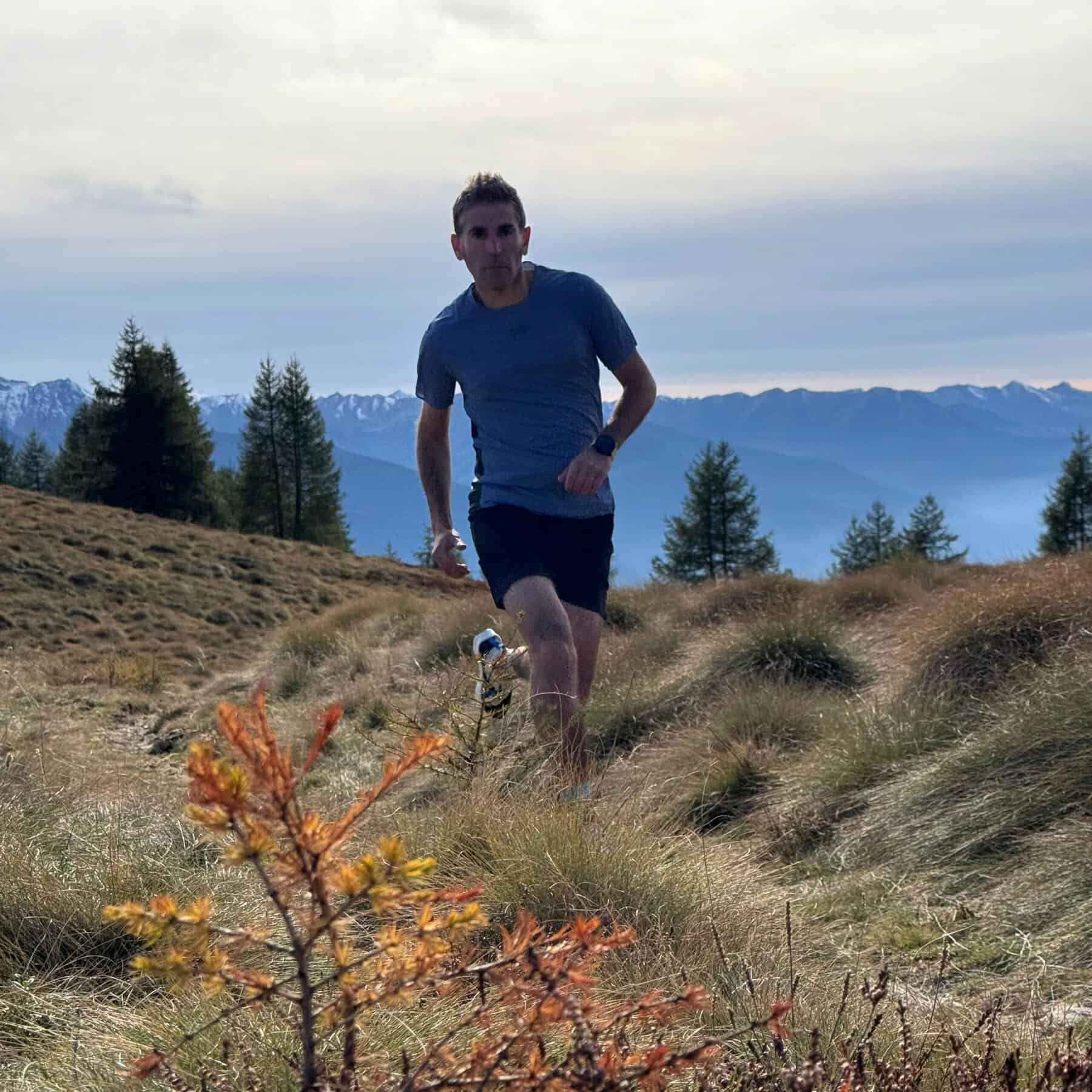 OXYBURN T-Shirt Dryfresh e Trail Race Short