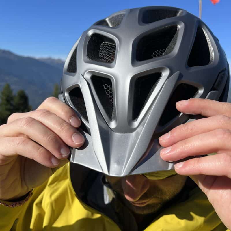 Alpina Mythos 3.0 L.E. con 21 prese d'aria