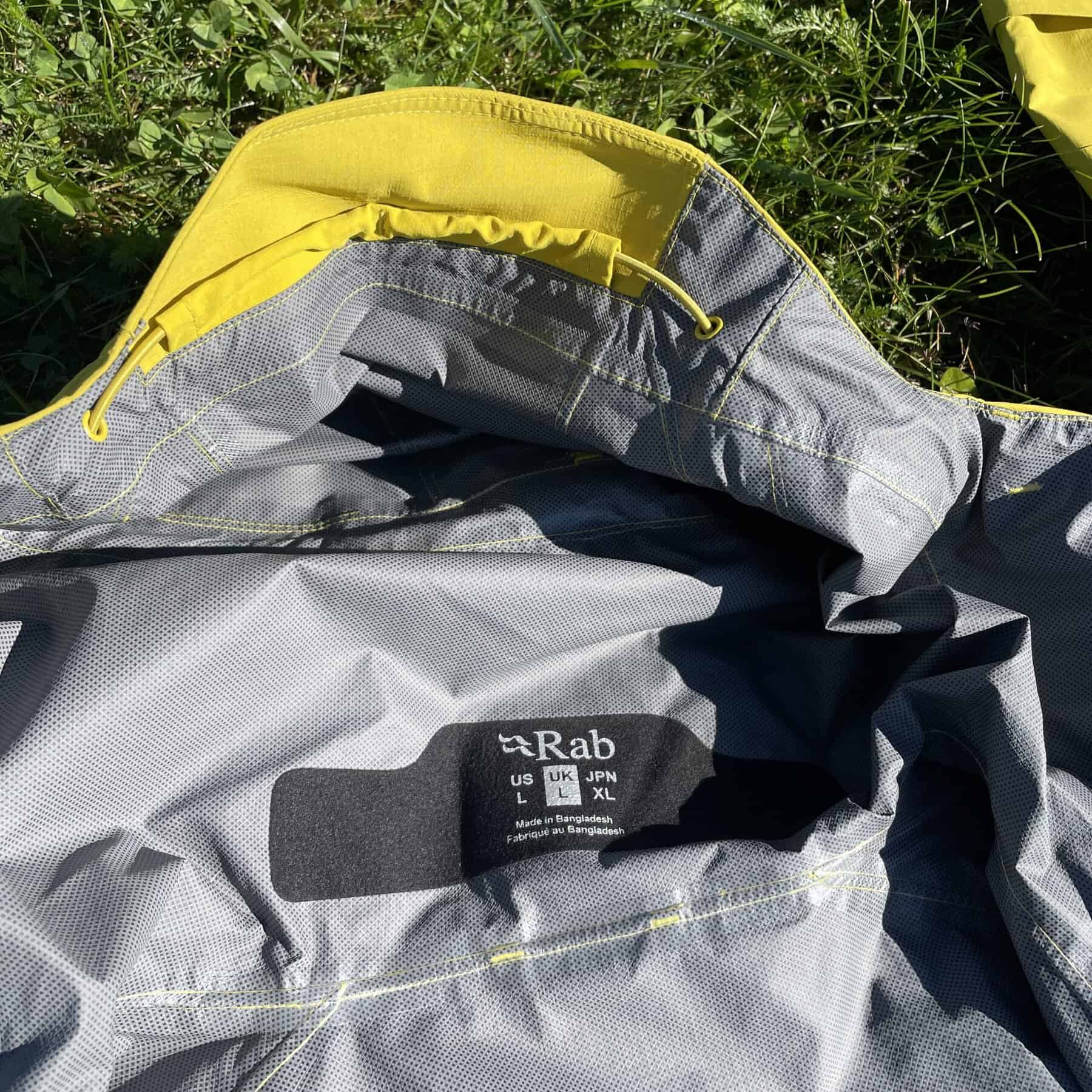 Visiera della Rab Downpour Mountain Jacket