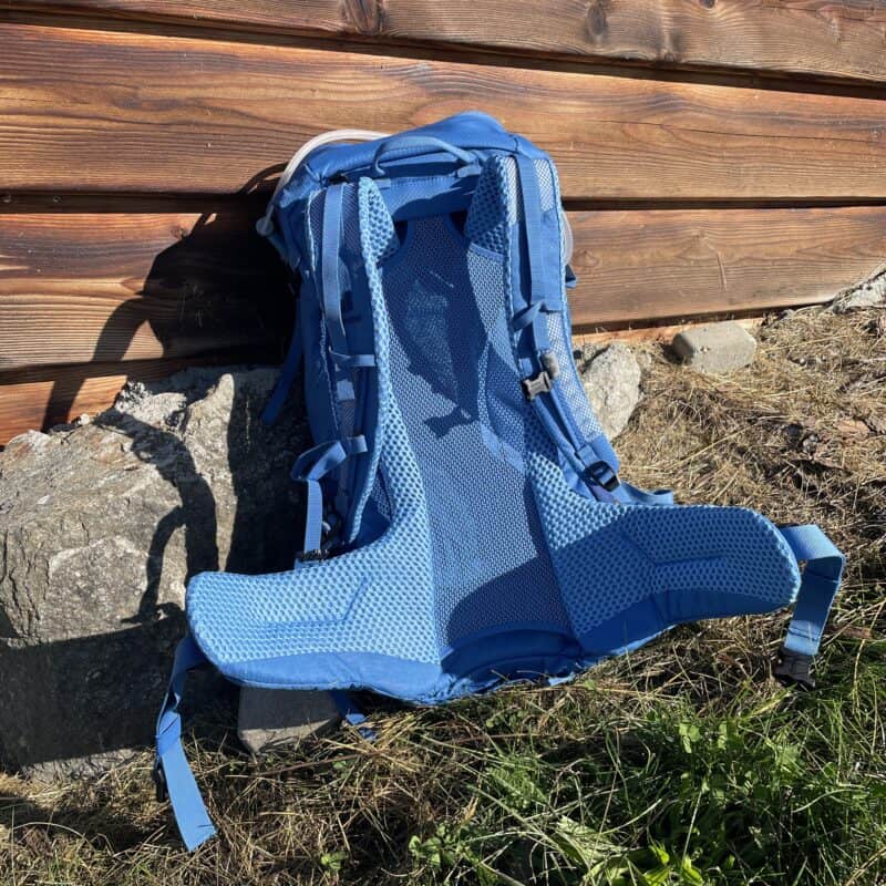 Deuter Futura 32 tessuti di alta qualità e traspiranti
