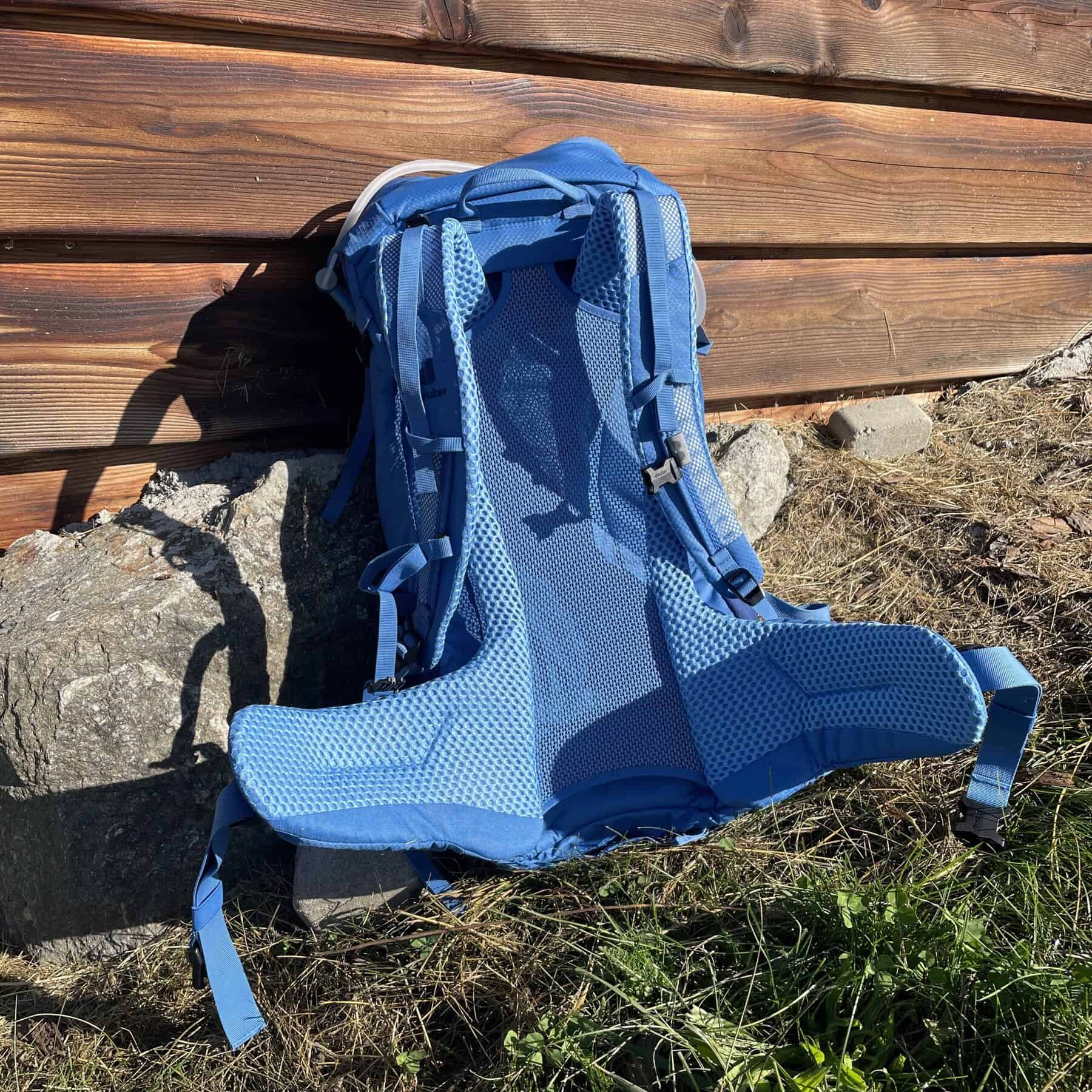 Deuter Futura 32 tessuti di alta qualità e traspiranti