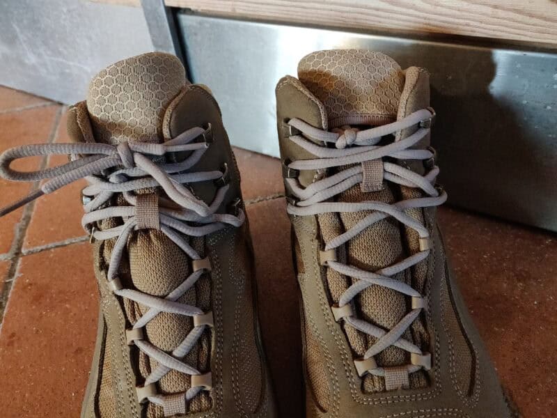 Vista frontale Prabos Striker con sistema allacciatura