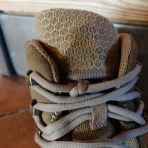 originale sistema di alloggio stringhe