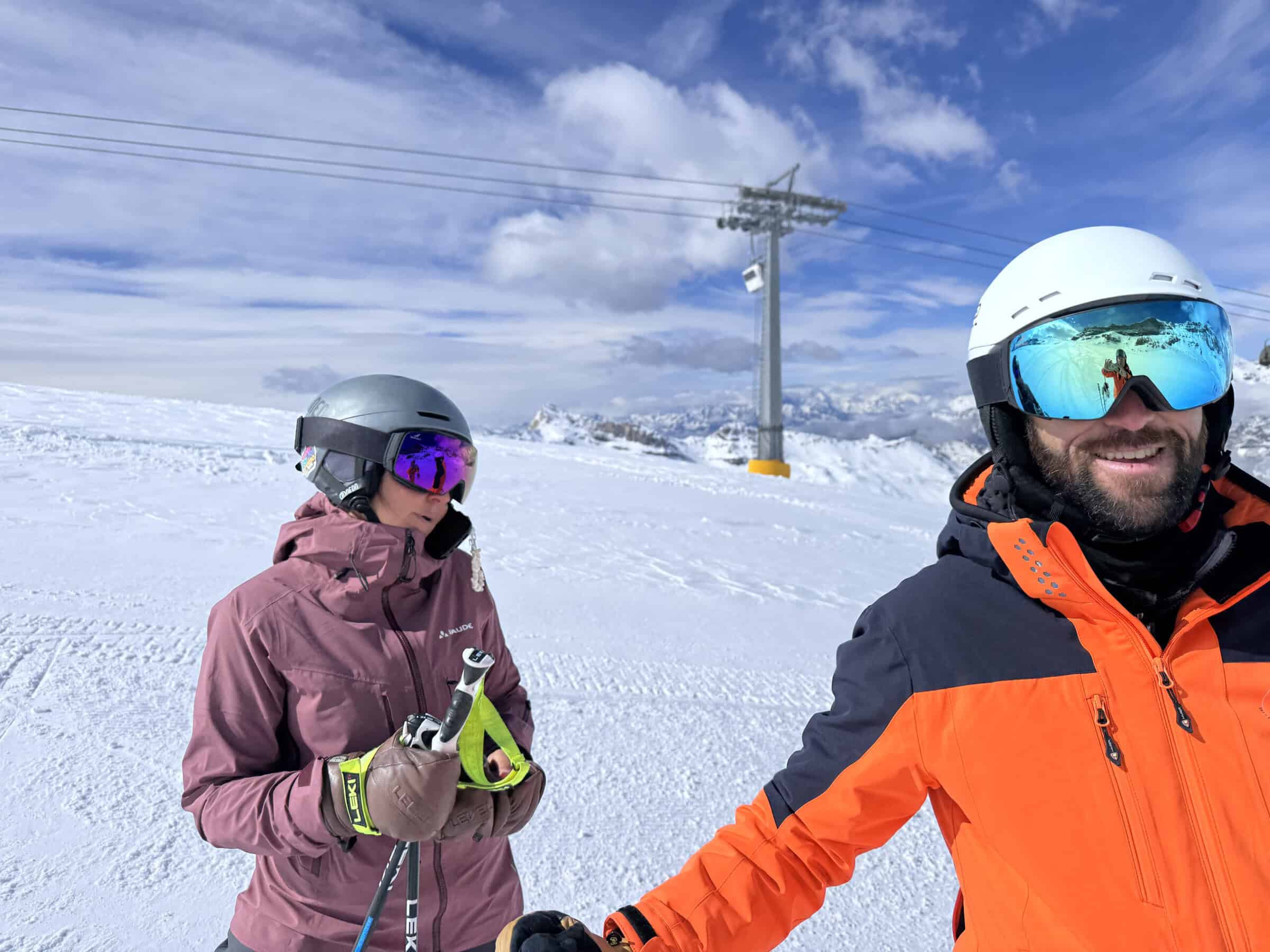Marine e Matthieu con maschere da sci BigWave sulle piste di Cervinia – test maschere ski