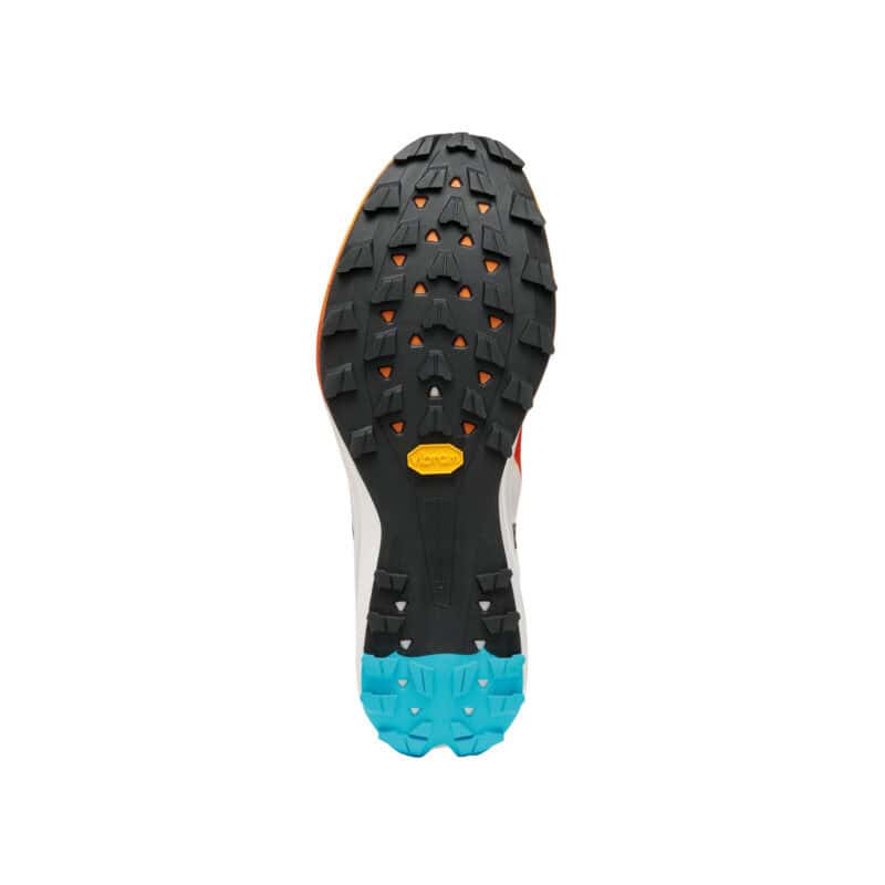 Suola Vibram Megagrip con tasselli da 4 mm della SCARPA Alien Sky 2027