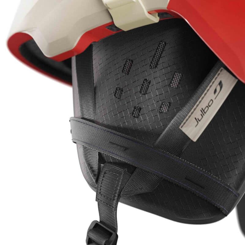 Dettaglio del paraorecchie removibile del casco Julbo Hailot LT